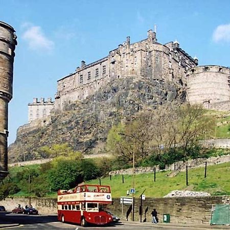 Joivy Unique Old Town Stay Under Edinburgh Castle Eksteriør bilde