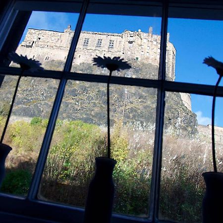 Joivy Unique Old Town Stay Under Edinburgh Castle Eksteriør bilde
