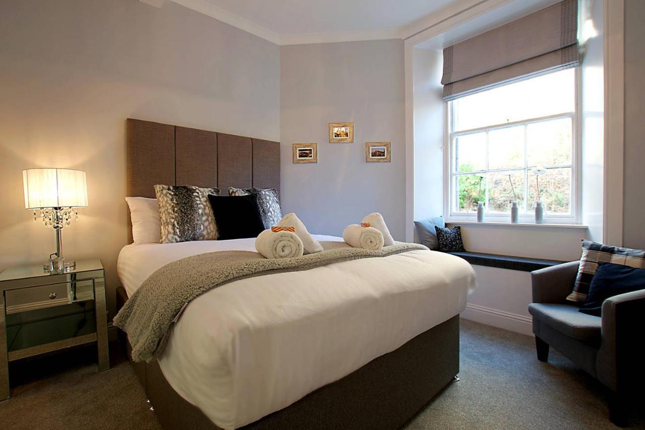 Joivy Unique Old Town Stay Under Edinburgh Castle Eksteriør bilde